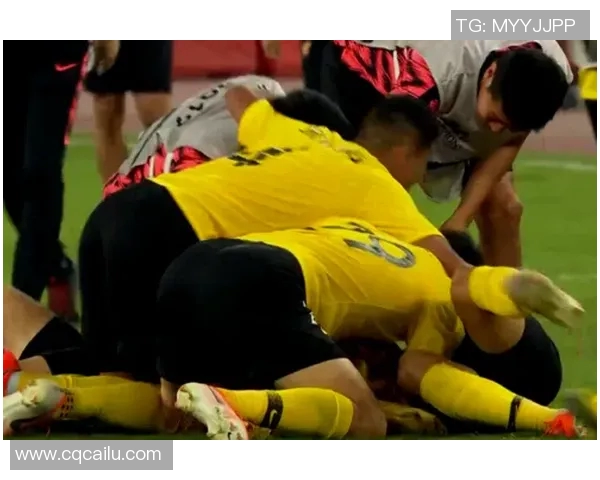 贵州队与恒大队的激烈射门对决引发球迷热议与期待